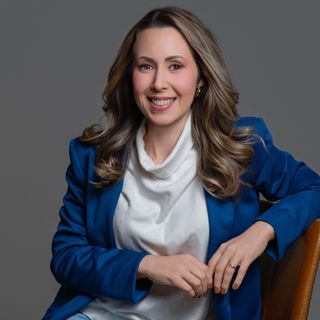 Ampliar imagem: Leticia  da Rosa Webber de Oliveira, Médico clínico geral Juína