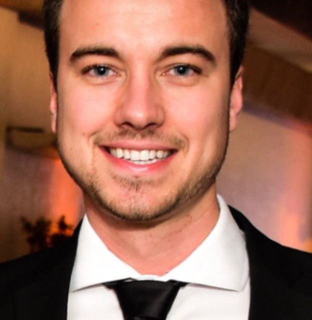 Rodrigo Momberger Roesler, Oftalmologista Novo Hamburgo