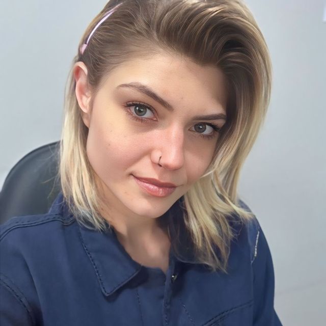 Julia Oliveira de Carvalho, Médico clínico geral Cascavel