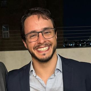 Ampliar imagem: Gustavo Mayrink Torres , Urologista Oliveira