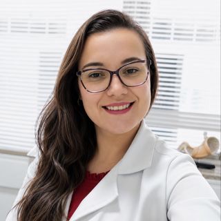 Pamela  Moura , Gastroenterologista São Gonçalo