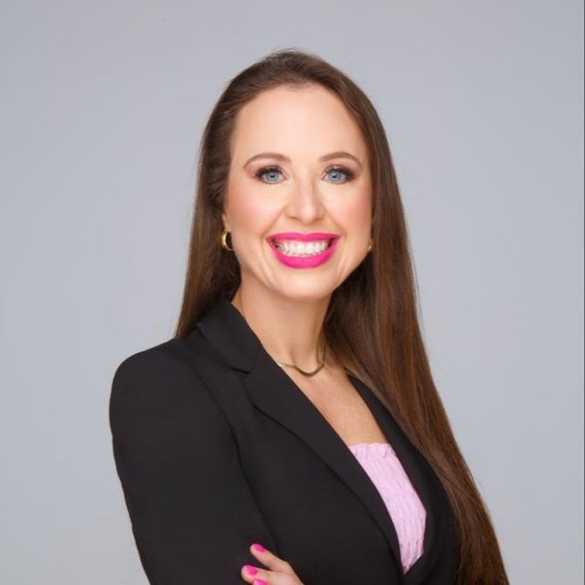 Milena Martins, Dentista Balneário Camboriú