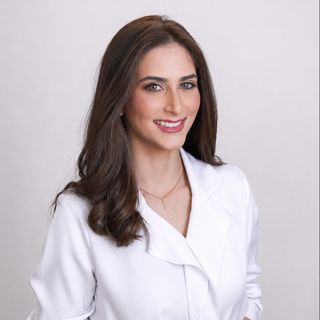 Elizabete Amaral, Dentista Recife