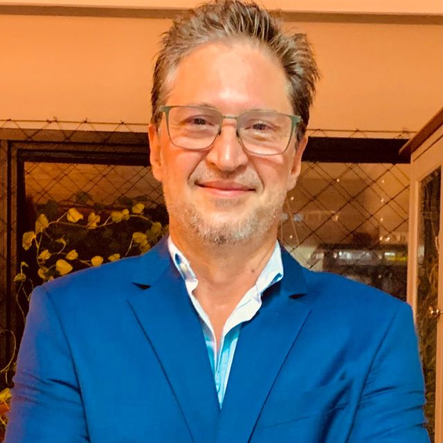 Juliano  Frigerio Gonçalves , Psiquiatra Santos
