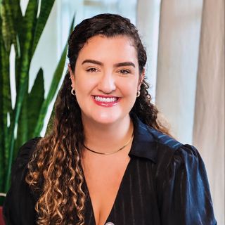 Virgínia Tavares de Almeida, Dentista Maringá
