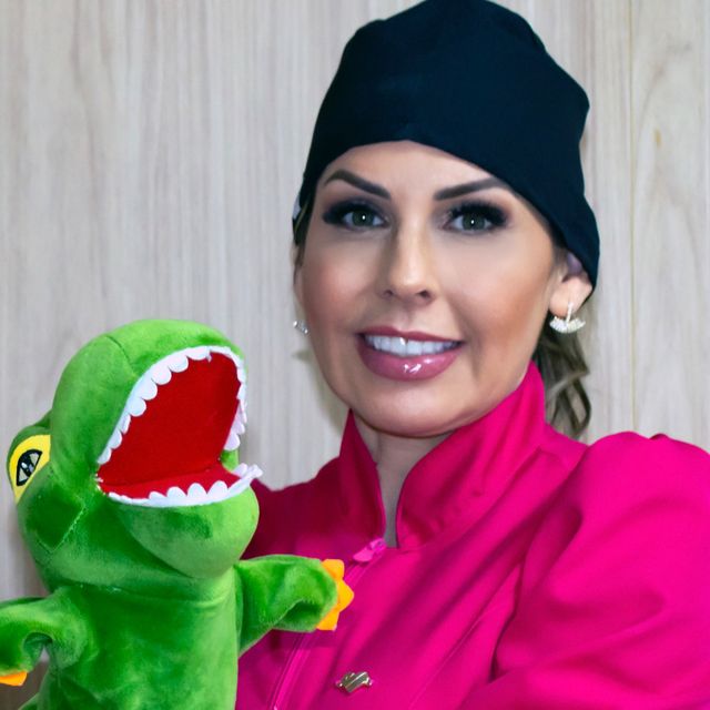 Viviana Costa Da Costa, Dentista Balneário Pinhal
