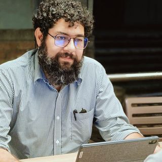 Dr. Alonso José Cortés Bedoya