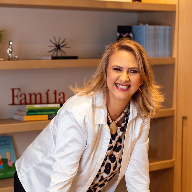 Crenilda Oliveira, Psicólogo Nova Serrana