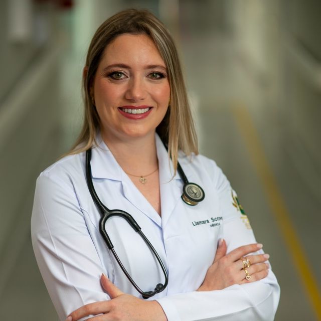 Liamara  Scrovonski, Especialista em Dor Sapiranga