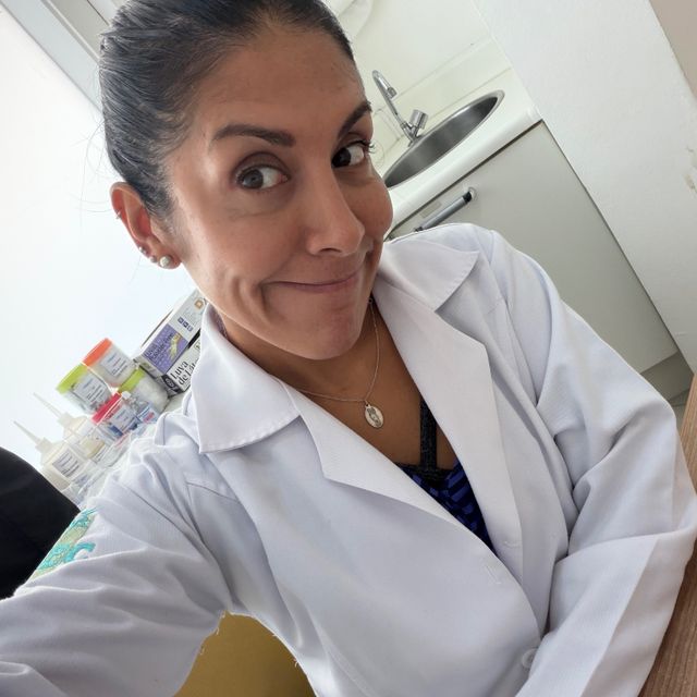Sandy Robbie Bendezu Medina, Neurologista Rio de Janeiro