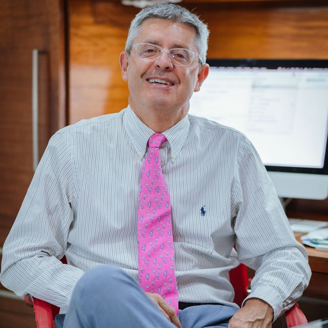 Pedro Federico Cortes Niño, Oftalmólogo Bogotá