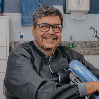 Luís Marcelo Manhães de Oliveira, Dentista Duque de Caxias