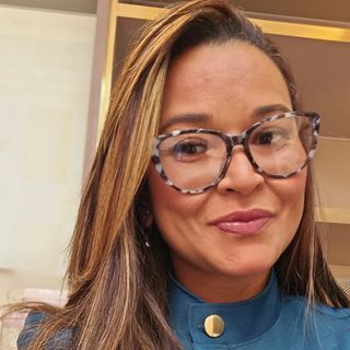 Dra. Helaine Souza Silva