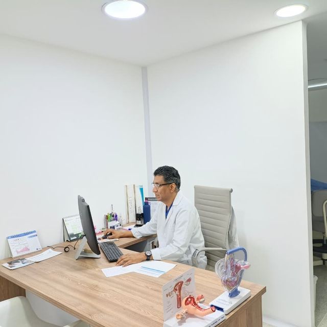 Juan Carlos Arias Arias, Ginecólogo Medellín
