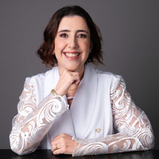 Dra. Luciana Behr Klajman Costa