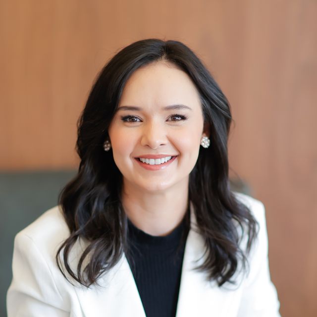 Luíza Queiroz, Ginecologista Goiânia