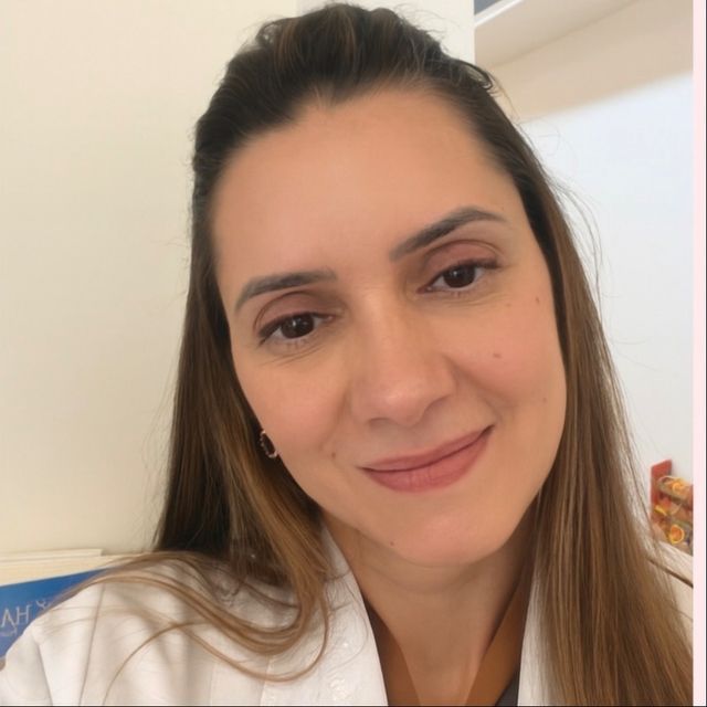 Carla Pacheco Lacerda Silva, Pediatra Goiânia