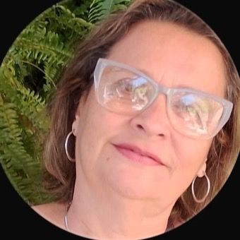 Paula Cristina de Freitas Lins R Firmo, Dentista Goiânia