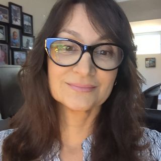Jacqueline de Paula, Dermatologista Niterói