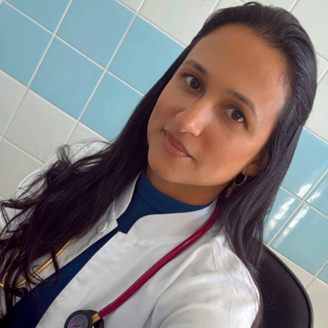 Isis Fernanda Rodrigues Fernandes, Médico clínico geral Januária