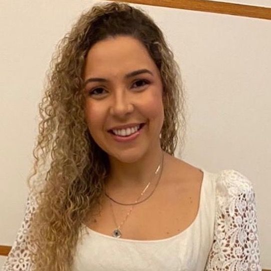 Juliana Carolina Cunha Paula, Otorrino Juiz de Fora