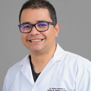 Acercar imagen: Daniel Alejandro Ledezma Vasquez, Cirujano general Santiago