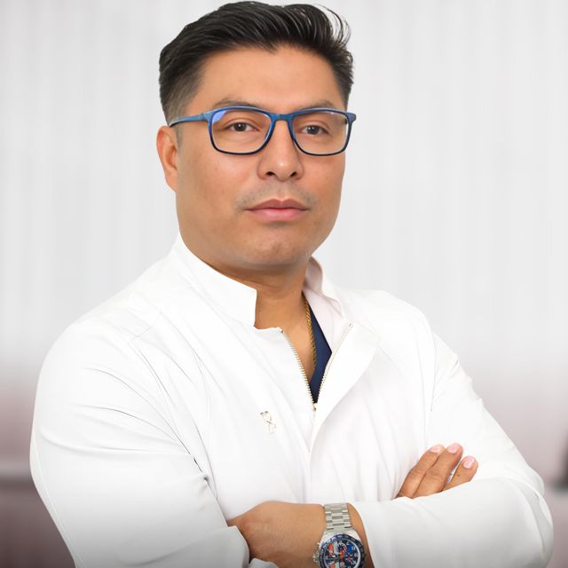 Giovanny Marcel Rodriguez Oyuela, Medico alternativo Bogotá