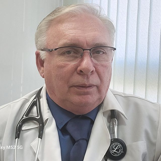 Tulio Ivan Muradas Stum, Médico clínico geral Porto Alegre