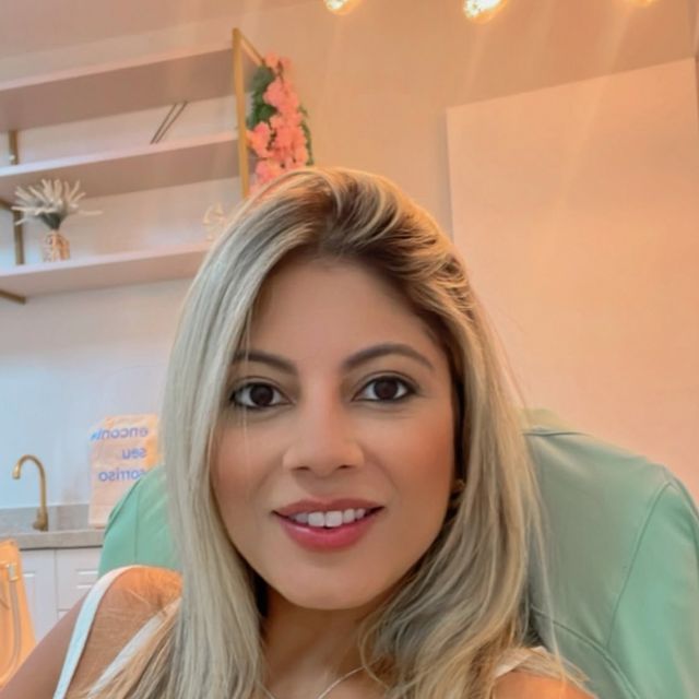 Fernanda Fernandes Morais, Dentista São Paulo