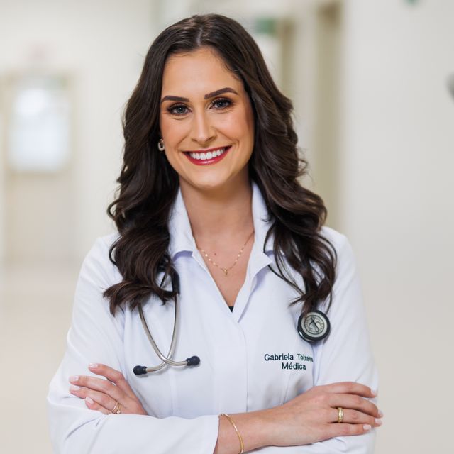 Gabriela Teixeira Da Silveira, Médico clínico geral Porto Alegre