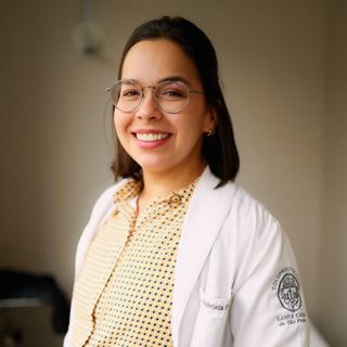 Gabriela Simões da Fonseca, Coloproctologista São Paulo