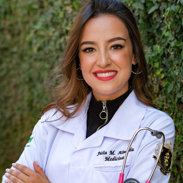 Júlia De Melo, Generalista Unaí