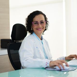 Acercar imagen: Yazmin Selmar David Gómez, Pediatra Cartagena