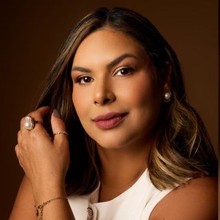 Analu  Lessa Sampaio , Endocrinologista São Paulo