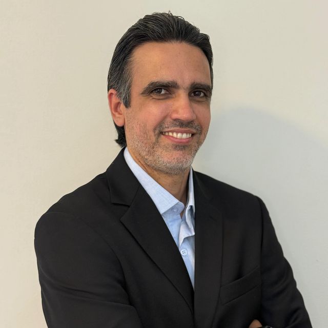 Theago  Medeiros Freitas, Cirurgião do aparelho digestivo São Luís