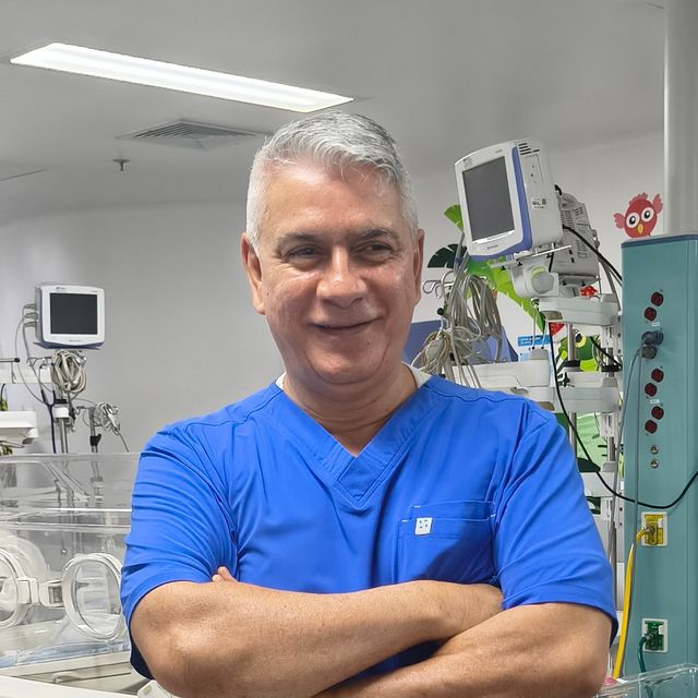 Juan Carlos Restrepo Valencia, Pediatra Pereira