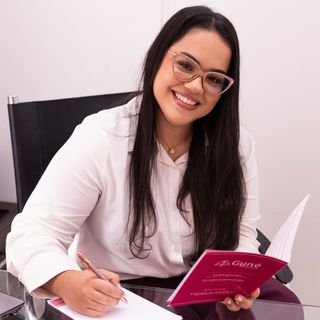 Júlia Soares Vieira, Ginecologista Juiz de Fora