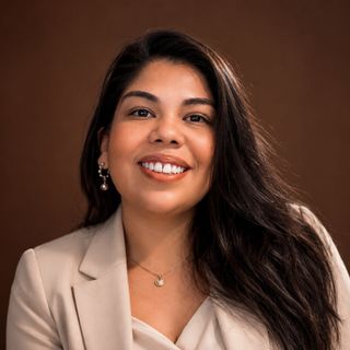 Dra. Amanda Soares