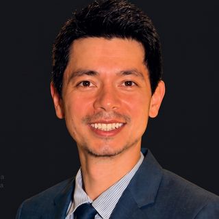 Dr. Gustavo Koga