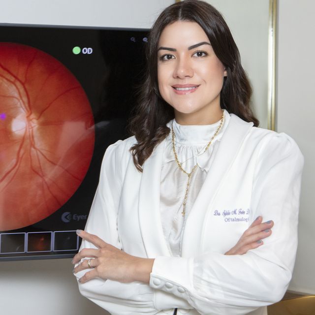 Sylvia Magaly Fretes De Mayer, Oftalmologista Curitiba