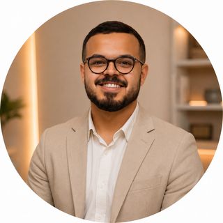 Dr. Lucas de Moura Portela