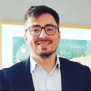 Ampliar imagem: Thomas De Freitas Mello Gesualdo, Oftalmologista Santos