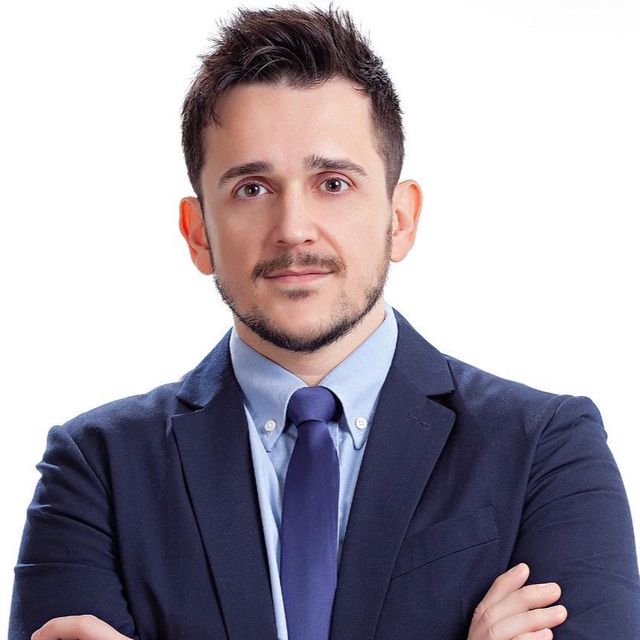 Renato Morais Araujo, Cirurgião cardiovascular Goiânia