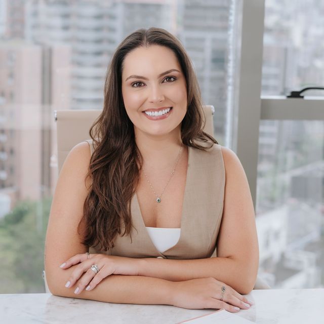 Marcella Goetze Costa Cabral, Cirurgião vascular Porto Alegre