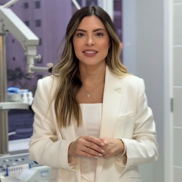 Carolina   Ribeiro Netto, Oftalmologista São Paulo
