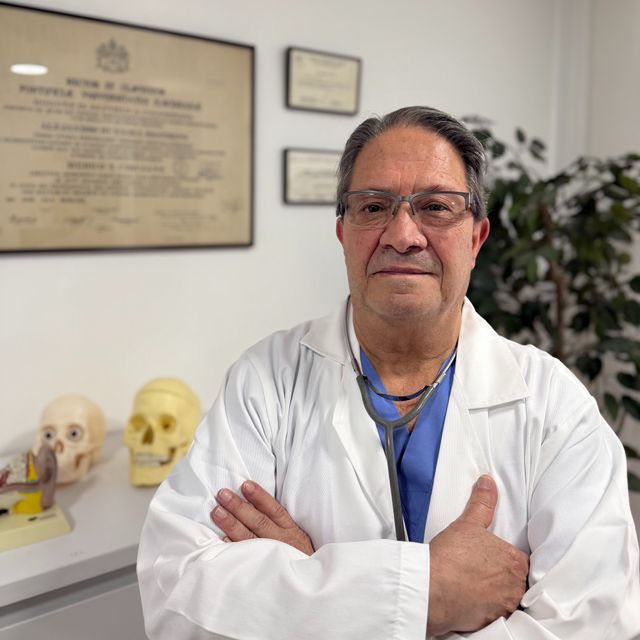 Alejandro Buendia Restrepo, Otorrinolaringólogo Bogotá