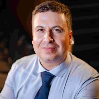 Dr. Leonardo Dequech Gavarrete