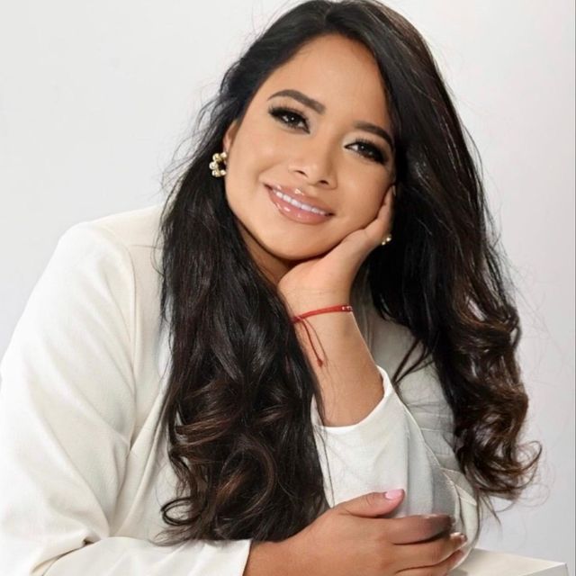 Brigith Lorena  Mora Gonzáles , Odontólogo Cali