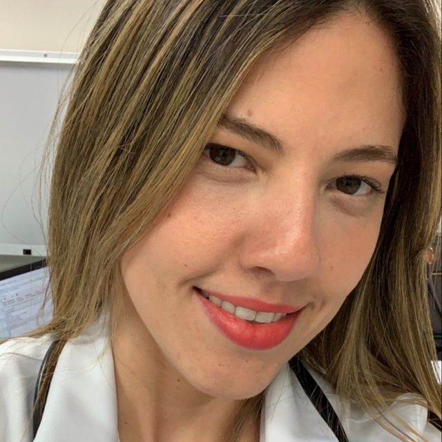 Cynthia Renault Krause, Ginecologista Brasília