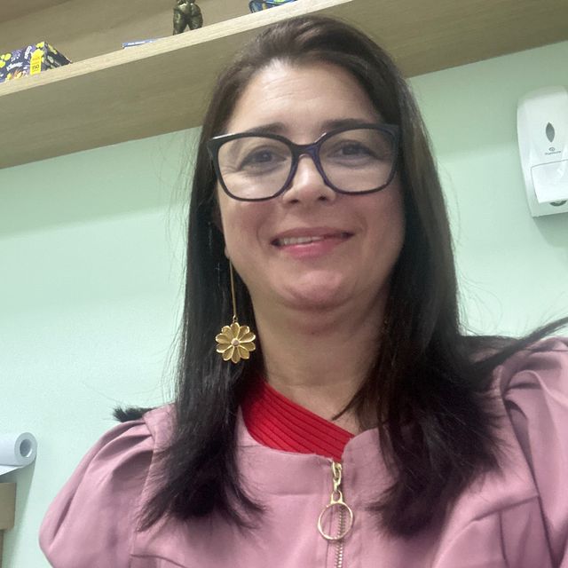 Karla Alves, Pediatra Brasília